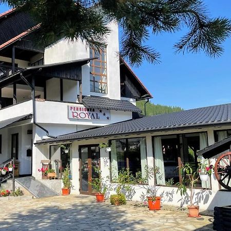 Royal Bucovina Residence Adults Only-Self Check-In Câmpulung Moldovenesc Esterno foto