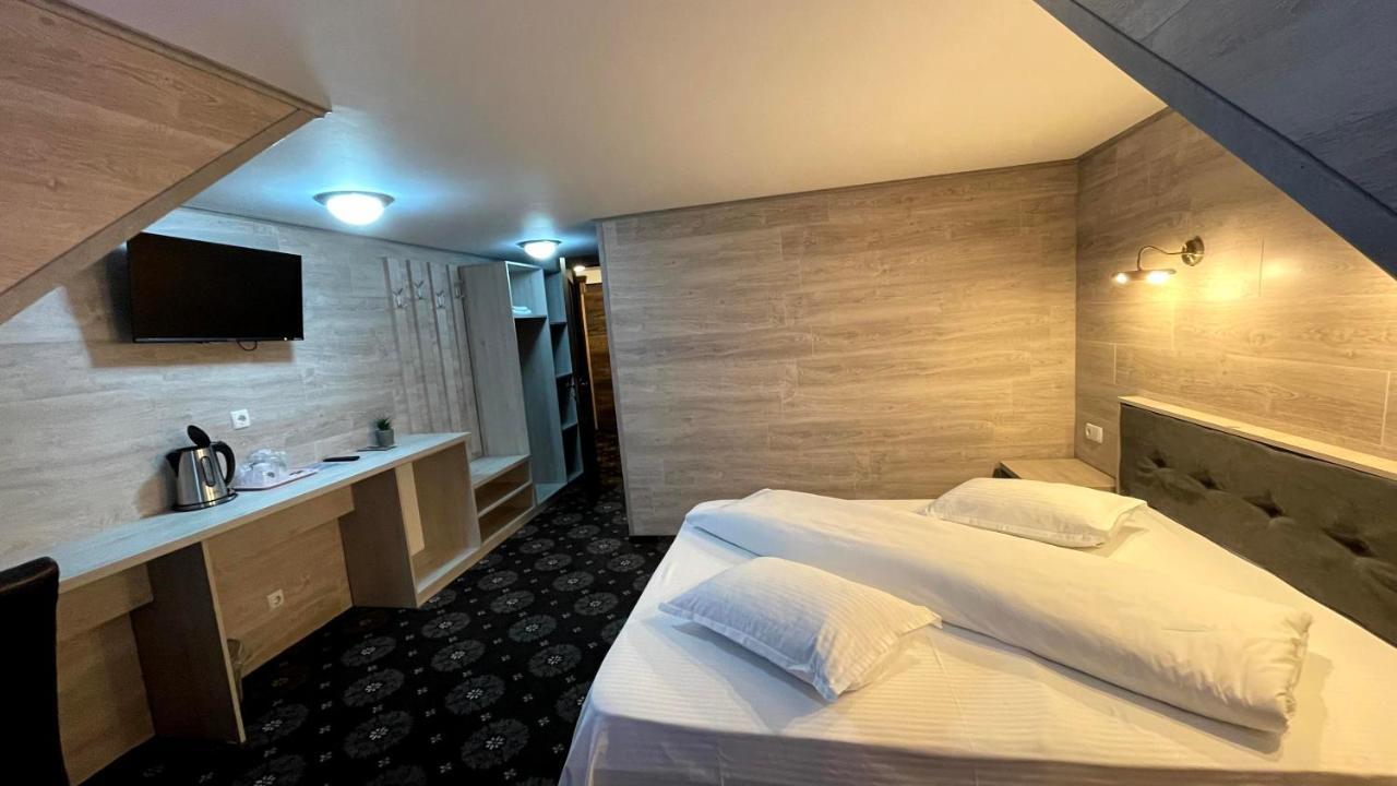 Royal Bucovina Residence Adults Only-Self Check-In Câmpulung Moldovenesc Esterno foto