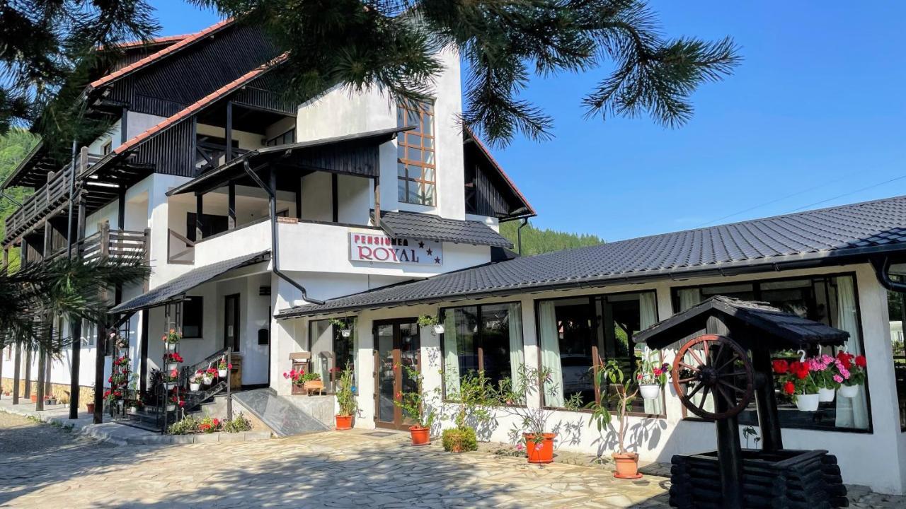 Royal Bucovina Residence Adults Only-Self Check-In Câmpulung Moldovenesc Esterno foto