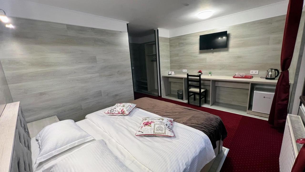 Royal Bucovina Residence Adults Only-Self Check-In Câmpulung Moldovenesc Esterno foto