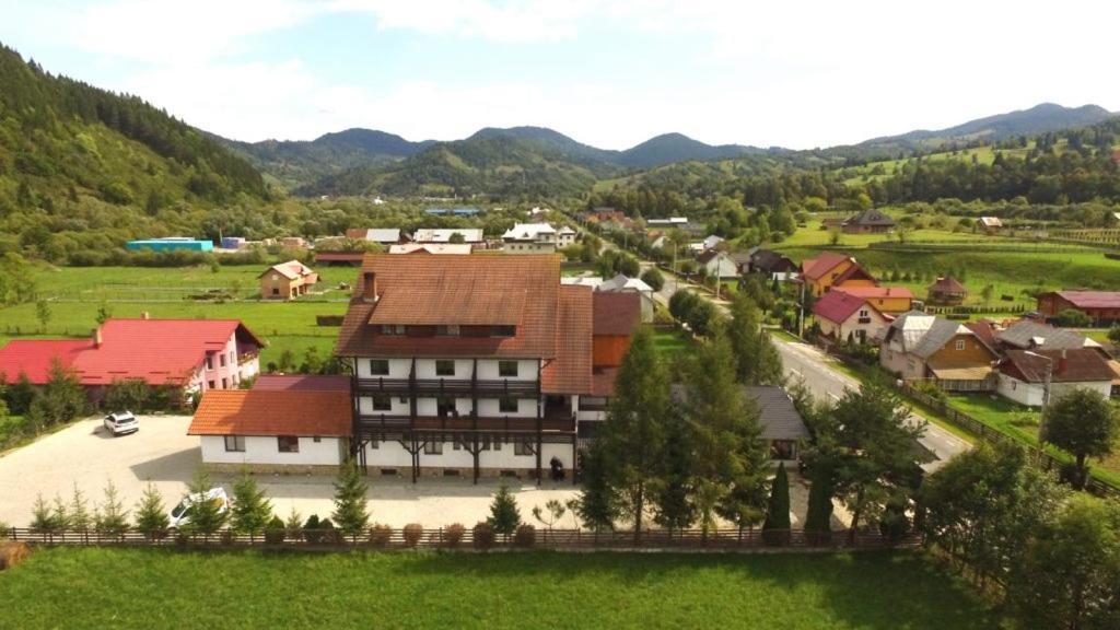 Royal Bucovina Residence Adults Only-Self Check-In Câmpulung Moldovenesc Esterno foto