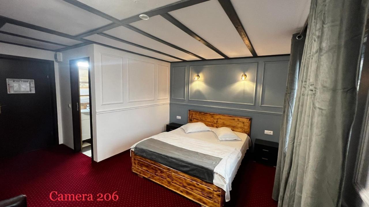 Royal Bucovina Residence Adults Only-Self Check-In Câmpulung Moldovenesc Esterno foto